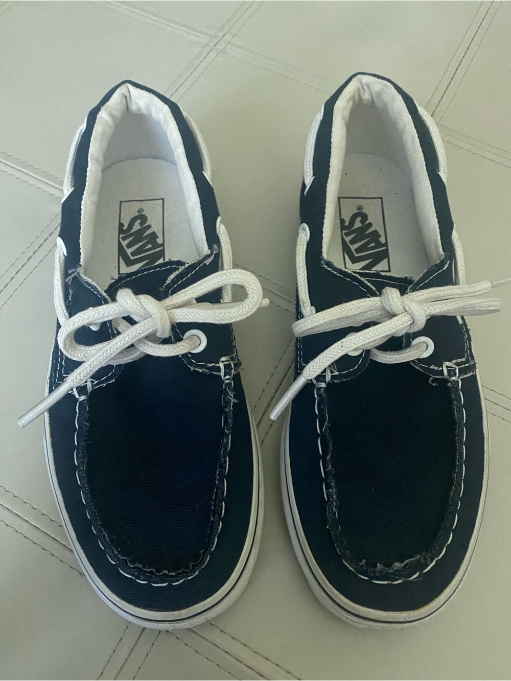 Vans Women’s 6.5 Navy Canvas Boat Sneakers with White Laces